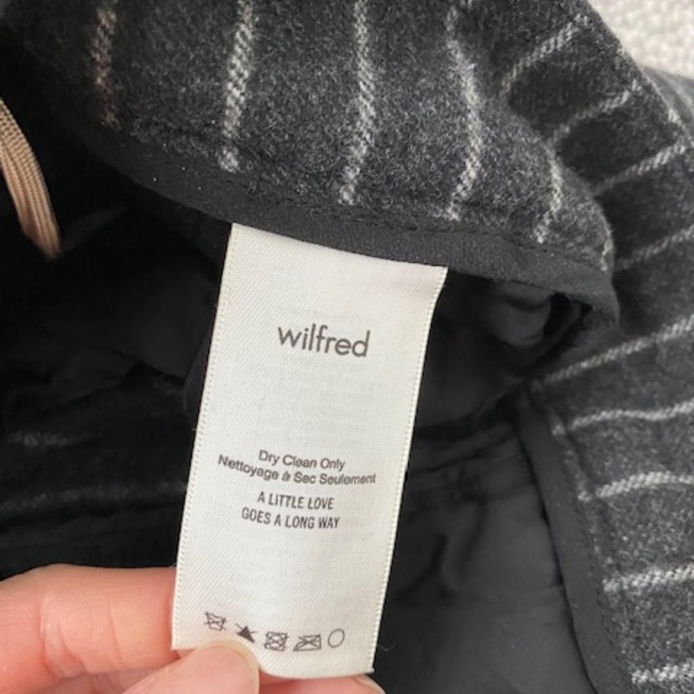 Aritzia 9 point pants - Picture 4 of 6